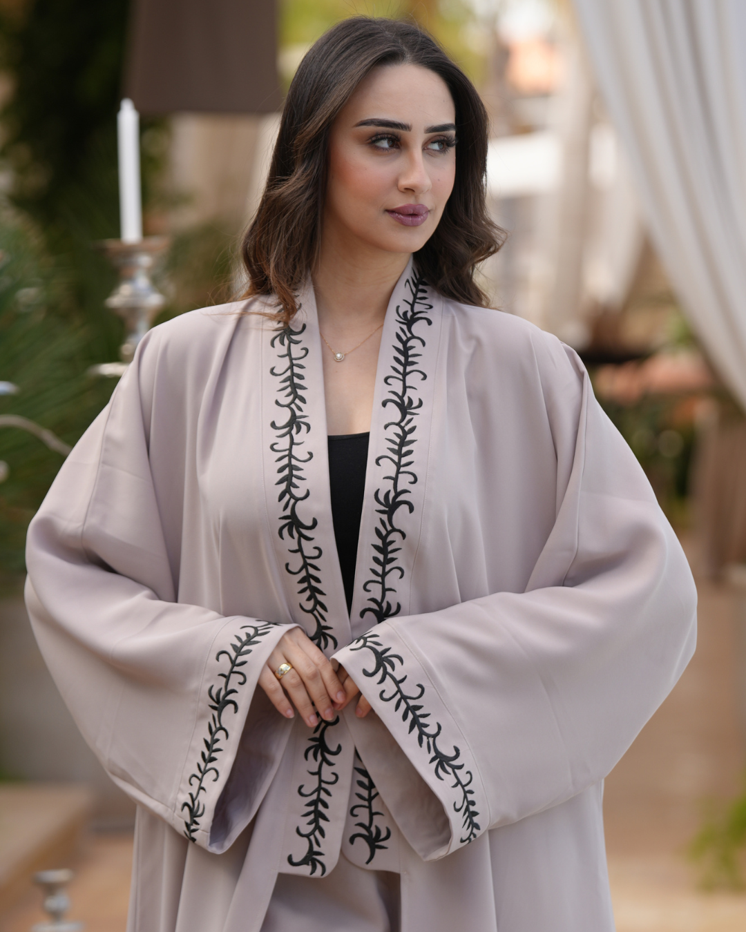 Entretien & lavage de votre abaya : nos conseils pour préserver sa beauté